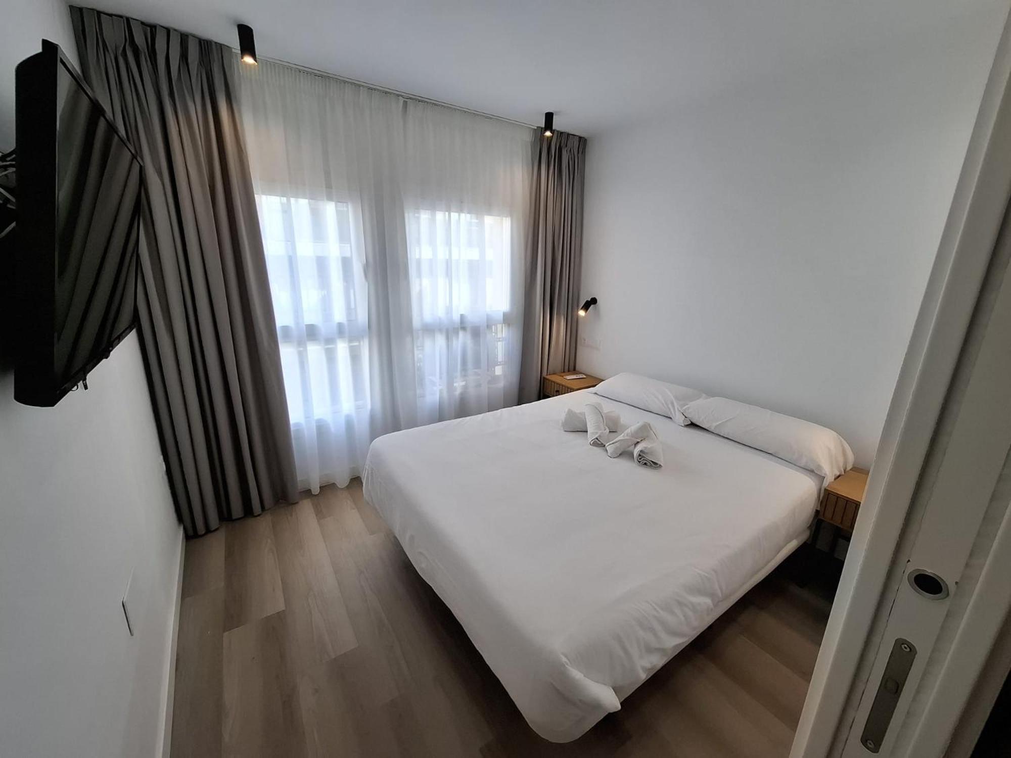 Apartament Aurea Pal 8 Y Gran Atenea Esperanto 5 *